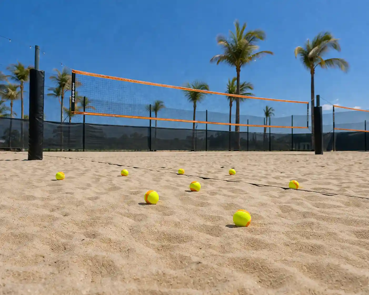 Bolas de beach tennis Stage 2 ITF na areia